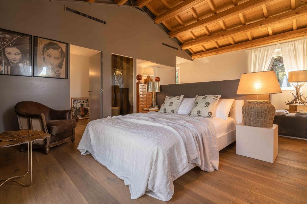 Casavostra - Ambience Suites Ostra Vetere Luaran gambar