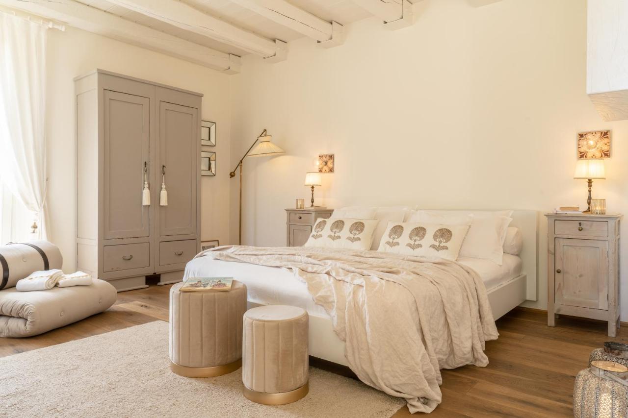 Casavostra - Ambience Suites Ostra Vetere Luaran gambar