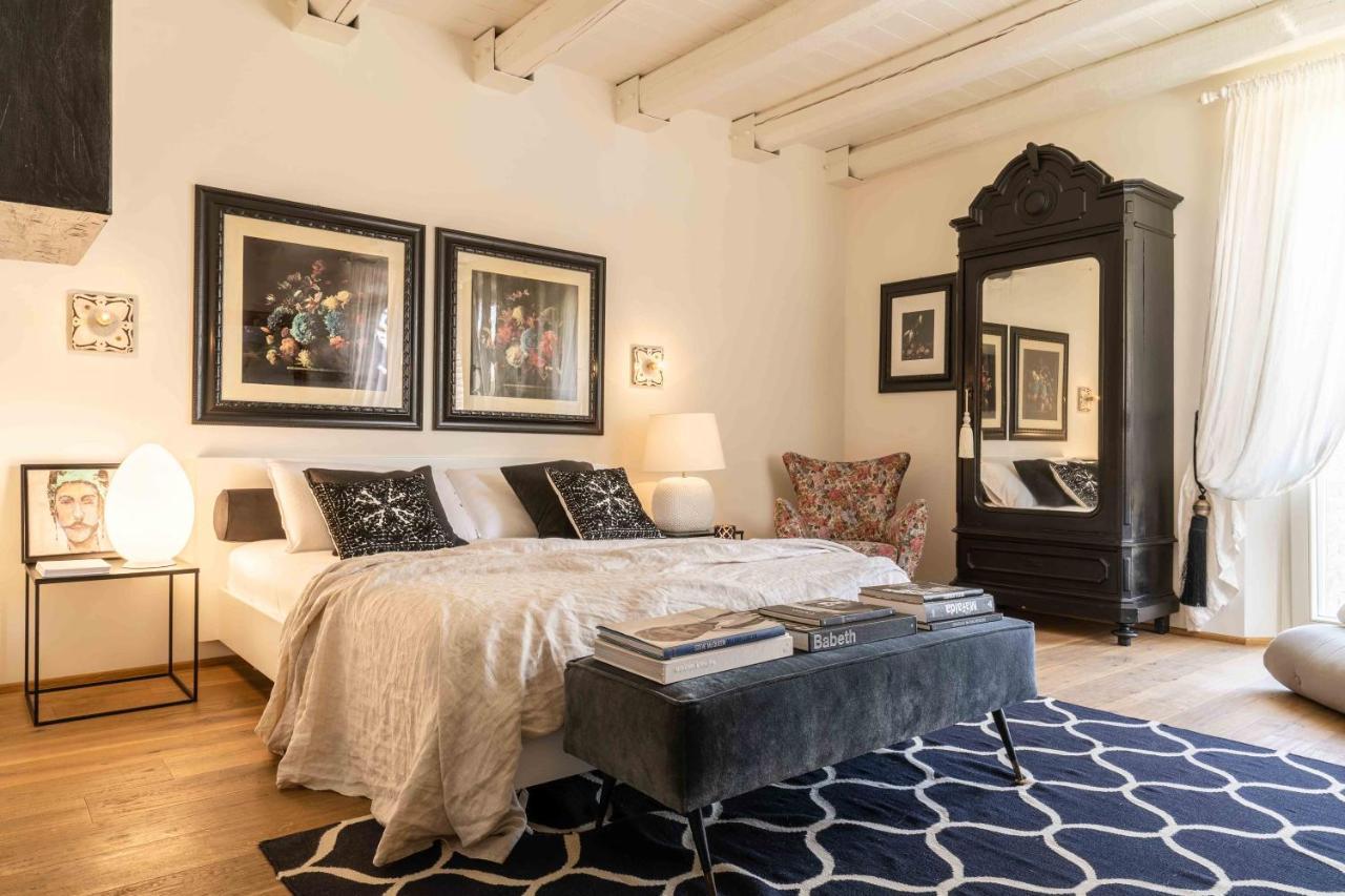 Casavostra - Ambience Suites Ostra Vetere Luaran gambar