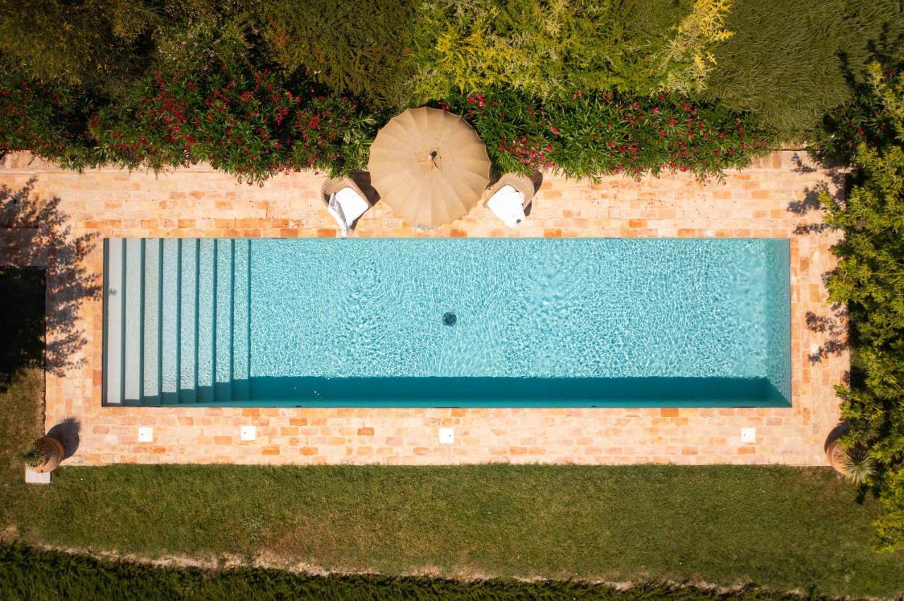 Casavostra - Ambience Suites Ostra Vetere Luaran gambar