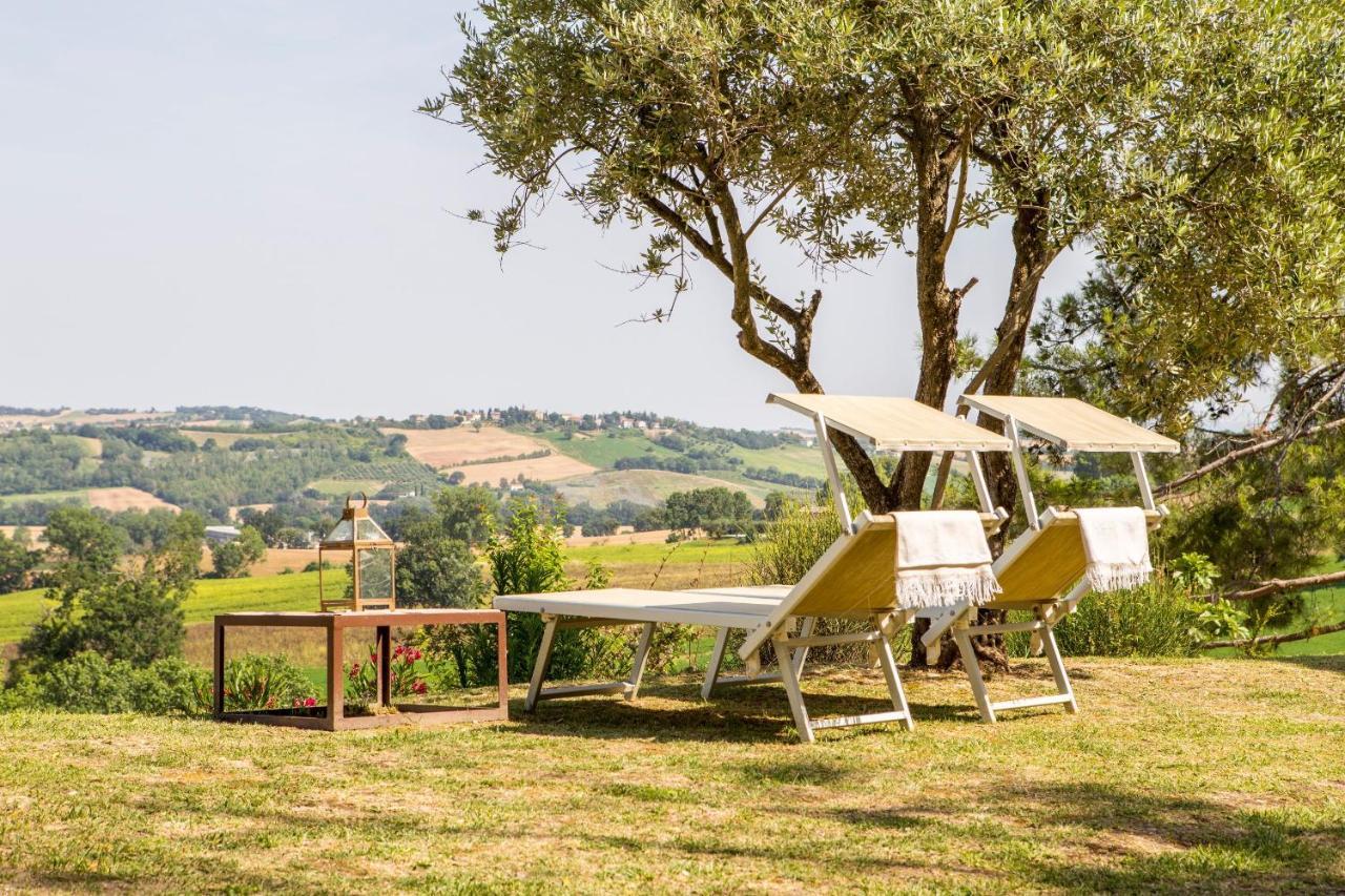 Casavostra - Ambience Suites Ostra Vetere Luaran gambar